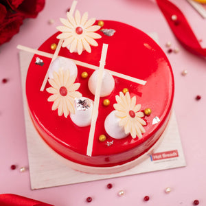 
                  
                    Load image into Gallery viewer, Valentine&amp;#39;s Premium Strawberry Love Cake - 2025
                  
                