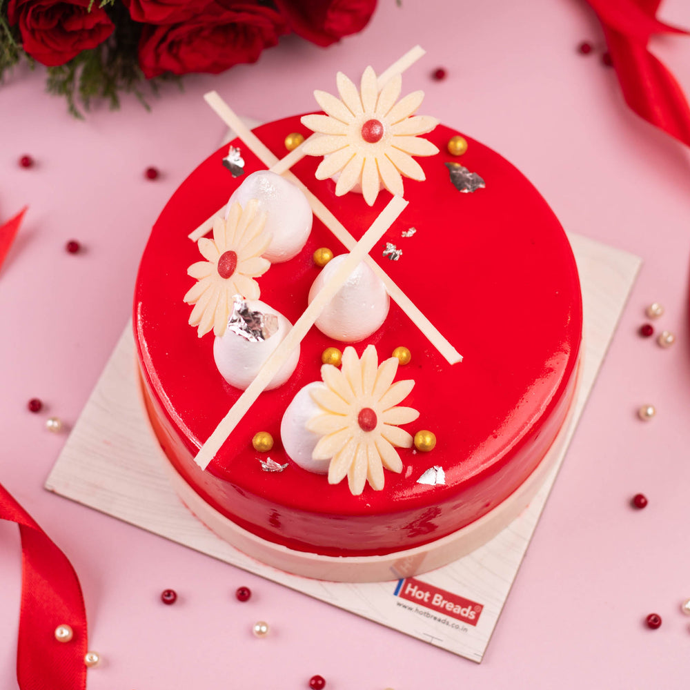 
                  
                    Load image into Gallery viewer, Valentine&amp;#39;s Premium Strawberry Love Cake - 2025
                  
                